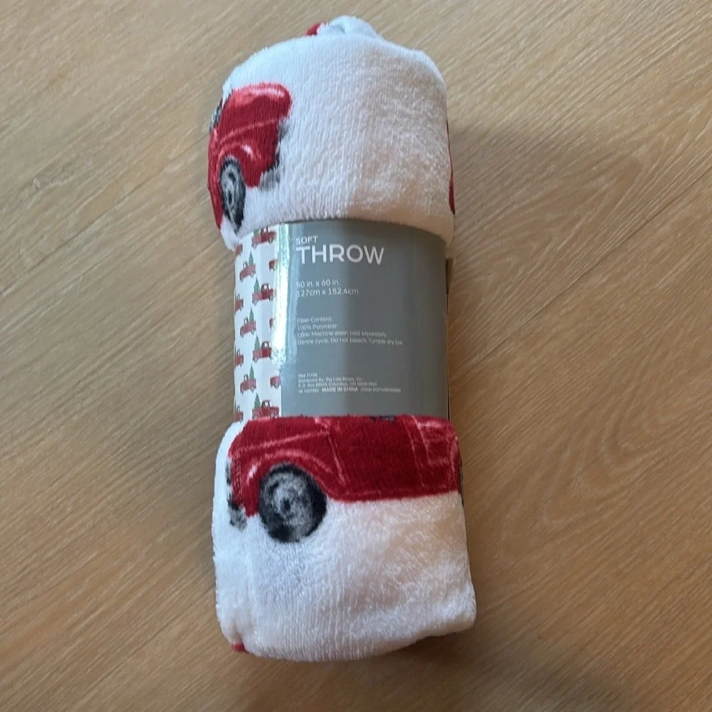 NEW Real Living Holiday Red Truck Throw Blanket